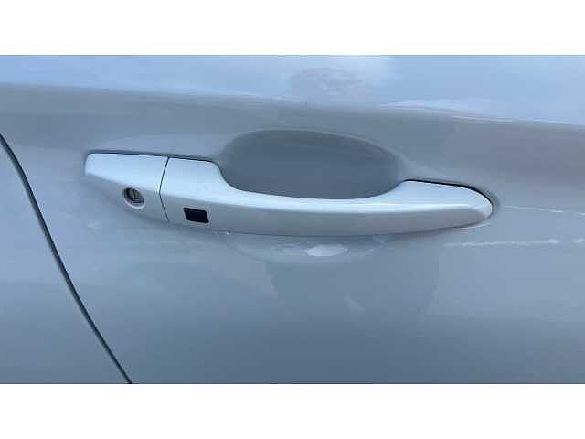 Hyundai KONA KONA 1.6 GDi Hybrid Premium SE 5dr DCT White
