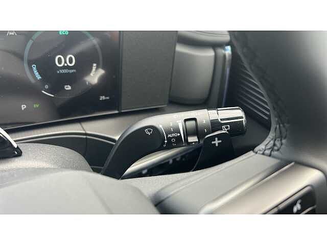 Hyundai SANTA FE SANTA FE 1.6 TGDi 239 Hybrid Calligraphy 5dr 4WD Auto Creamy White