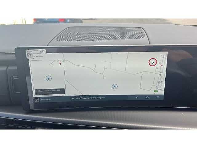 Hyundai SANTA FE SANTA FE 1.6 TGDi 239 Hybrid Calligraphy 5dr 4WD Auto Creamy White