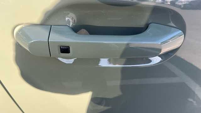 Hyundai INSTER INSTER 85kW 02 49kWh 5dr Auto Jungle Khaki
