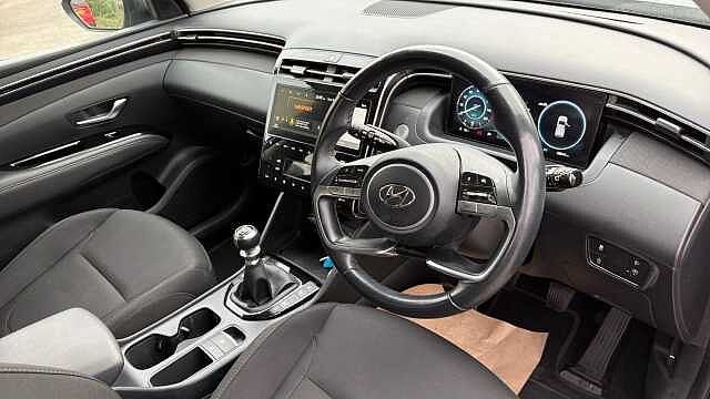 Hyundai TUCSON 1.6 TGDi Premium 5dr 2WD Petrol Estate Silver