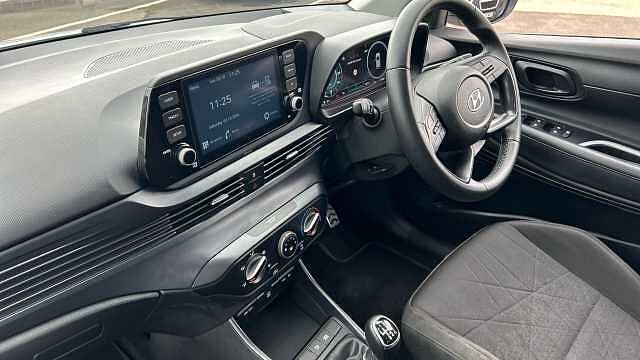 Hyundai BAYON 1.0 TGDi 48V MHEV SE Connect 5dr Petrol Hatchback White