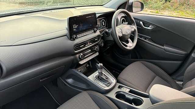 Hyundai KONA 1.6 GDi Hybrid Premium 5dr DCT Hybrid Hatchback Grey
