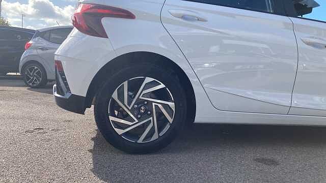 Hyundai I20 1.0T GDi Advance 5dr DCT Petrol Hatchback White