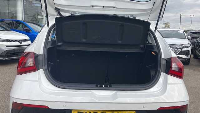 Hyundai I20 1.0T GDi Advance [Nav] 5dr Petrol Hatchback White