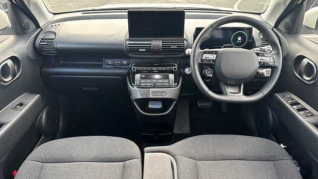 Hyundai INSTER 85kW 02 49kWh 5dr Auto Electric Hatchback Natural Ivory - Solid