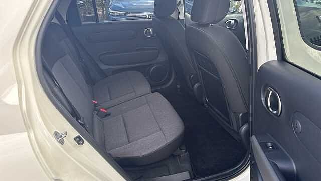 Hyundai INSTER 85kW 02 49kWh 5dr Auto Electric Hatchback Natural Ivory - Solid