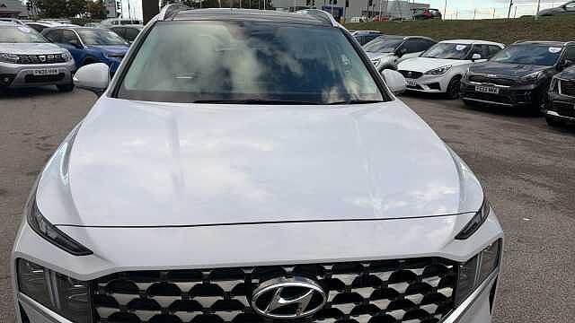 Hyundai SANTA FE 1.6 TGDi Hybrid Ultimate 5dr Auto Hybrid Estate White