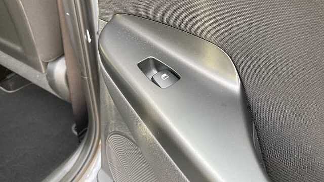 Hyundai KONA 1.6 GDi Hybrid SE Connect 5dr DCT Hybrid Hatchback