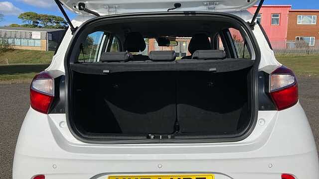 Hyundai I10 1.0 [63] Advance 5dr [Nav] Petrol Hatchback White