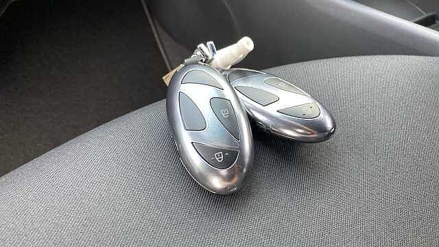 Hyundai TUCSON 1.6T 239 Hybrid Black Line 5dr Auto Hybrid Estate Abyss Black - Pearl