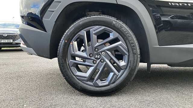 Hyundai TUCSON 1.6T 239 Hybrid Black Line 5dr Auto Hybrid Estate Abyss Black - Pearl