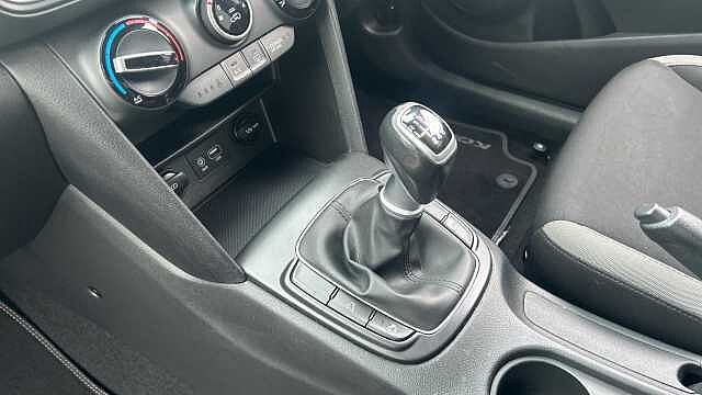 Hyundai KONA 1.0T GDi Play Edition 5dr Red