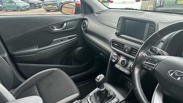 Hyundai KONA 1.0T GDi Play Edition 5dr Red
