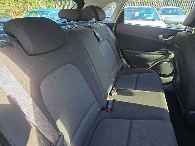 Hyundai KONA 1.6 h-GDi SE Connect SUV 5dr Petrol Hybrid DCT Euro 6 (s/s) (141 ps) Black