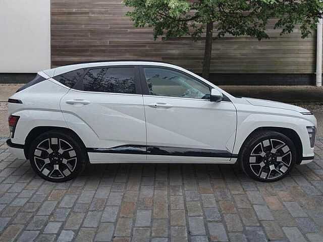 Hyundai KONA 65.4kWh Ultimate SUV 5dr Electric Auto (218 ps) White