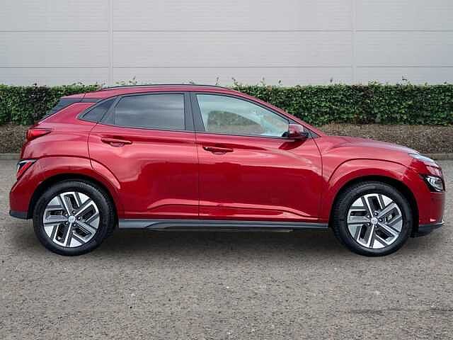 Hyundai KONA 64kWh Ultimate SUV 5dr Electric Auto (10.5kW Charger) (204 ps) Ultimate Red