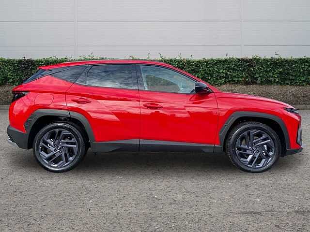 Hyundai TUCSON 1.6 T-GDi 13.8kWh Black Line SUV 5dr Petrol Plug-in Hybrid Auto Euro 6 (s/s) (28 ENGINE Red