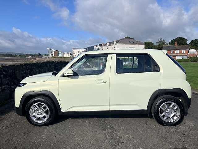 Hyundai INSTER 85kW 01 49kWh 5dr Auto Beige