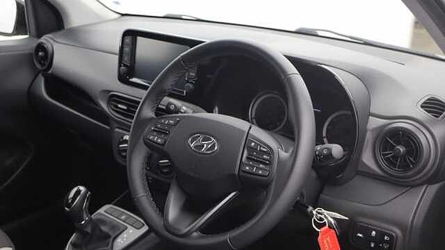 Hyundai I10 1.2 SE Connect Hatchback 5dr Petrol Auto Euro 6 (s/s) (84 ps) Bronze