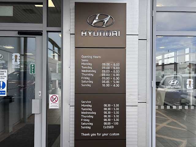 Hyundai TUCSON 1.6 TGDi Hybrid 230 SE Connect 5dr 2WD Auto Black