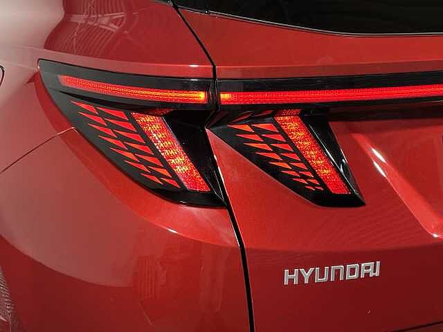 Hyundai TUCSON 1.6T Hybrid N Line 5dr Auto Red