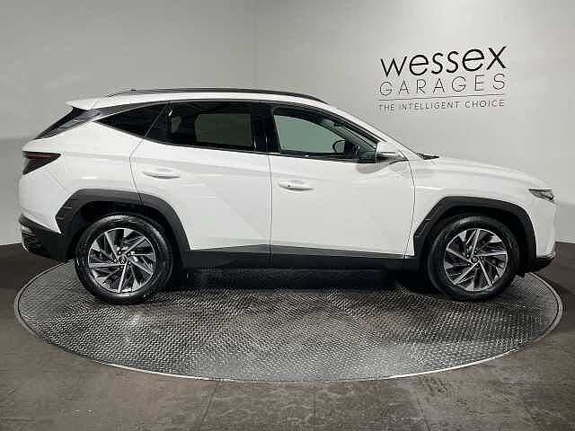 Hyundai TUCSON 1.6 TGDi Premium 5dr 2WD White