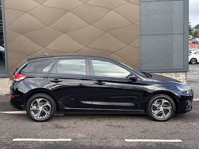 Hyundai I30 SE Connect 1.0 T-GDI 120PS MHEV Phantom Black