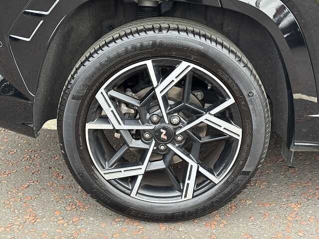 Hyundai TUCSON N Line S 1.6 T-GDI HEV Abyss Black