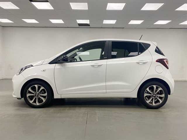 Hyundai I10 1.0 Play 5dr WHITE