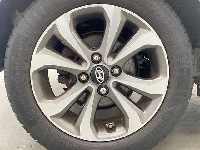 Hyundai I10 1.0 Play 5dr WHITE
