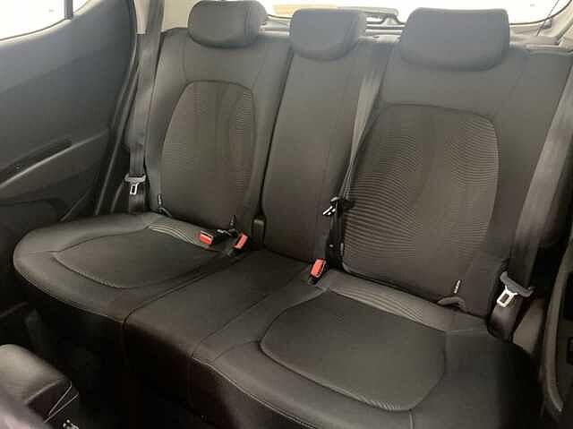Hyundai I10 1.0 Play 5dr WHITE