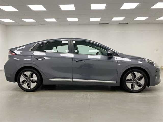 Hyundai IONIQ 1.6 GDi Hybrid 1st Edition 5dr DCT GREY