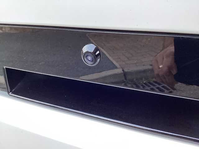 Hyundai SANTA FE 1.6 TGDi Hybrid Ultimate 5dr Auto Creamy White