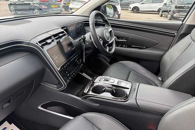 Hyundai TUCSON 1.6 TGDi Plug-in Hybrid Ultimate 5dr 4WD Auto White