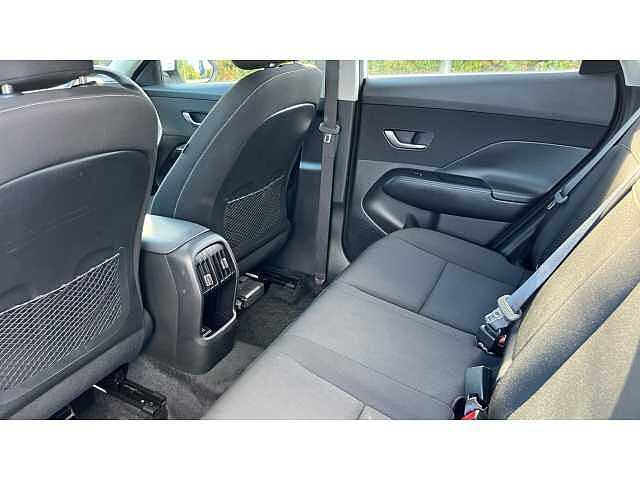 Hyundai KONA KONA 1.6T 138 Advance 5dr Serenity White