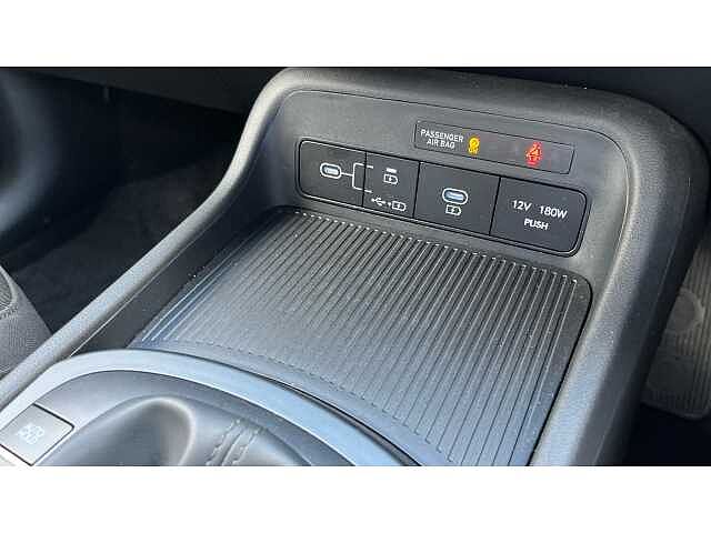 Hyundai KONA KONA 1.6T 138 Advance 5dr Serenity White