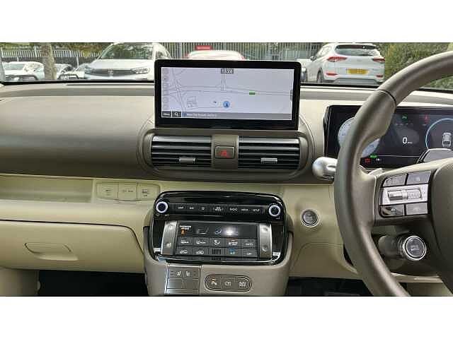 Hyundai INSTER INSTER 85kW 02 49kWh 5dr Auto Atlas White