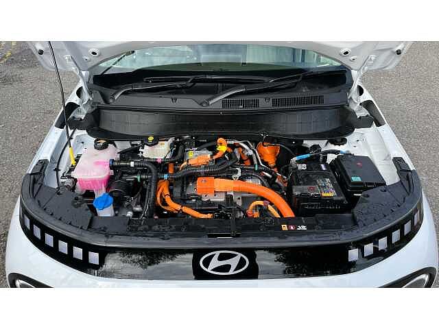 Hyundai INSTER INSTER 85kW 02 49kWh 5dr Auto Atlas White