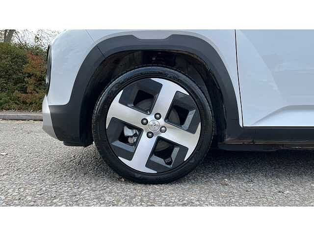 Hyundai INSTER INSTER 85kW 02 49kWh 5dr Auto Atlas White