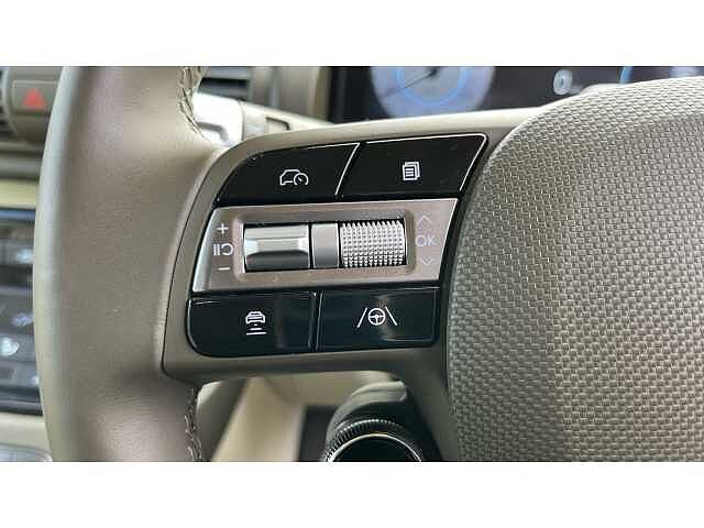 Hyundai INSTER INSTER 85kW 02 49kWh 5dr Auto Atlas White