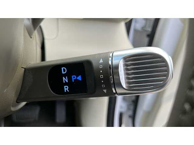 Hyundai INSTER INSTER 85kW 02 49kWh 5dr Auto Atlas White