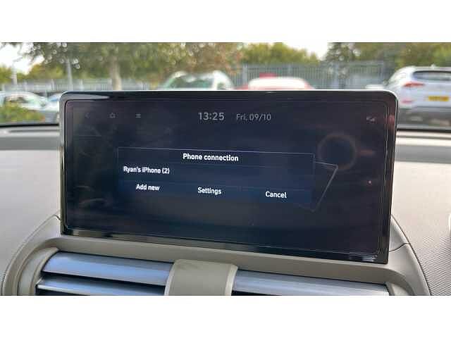 Hyundai INSTER INSTER 85kW 02 49kWh 5dr Auto Atlas White