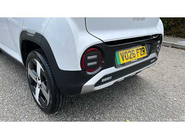 Hyundai INSTER INSTER 85kW 02 49kWh 5dr Auto Atlas White
