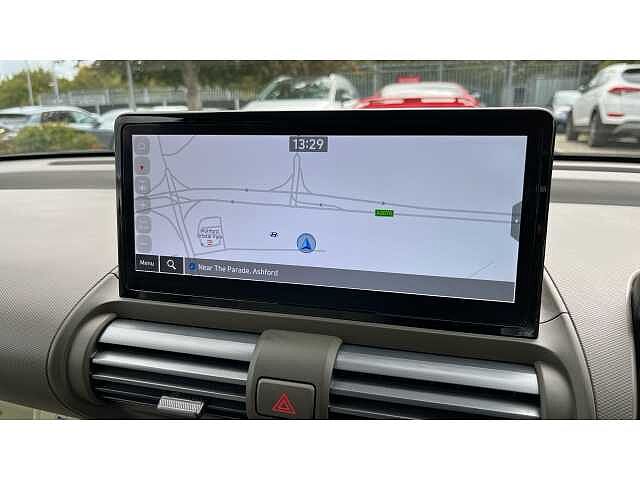 Hyundai INSTER INSTER 85kW 02 49kWh 5dr Auto Atlas White