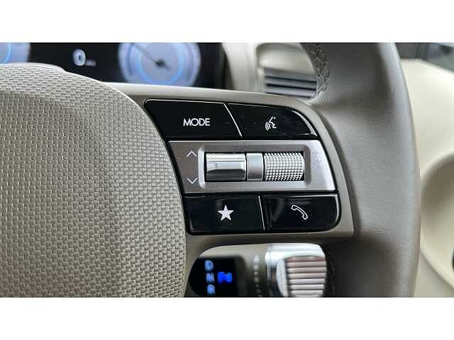 Hyundai INSTER INSTER 85kW 02 49kWh 5dr Auto Atlas White