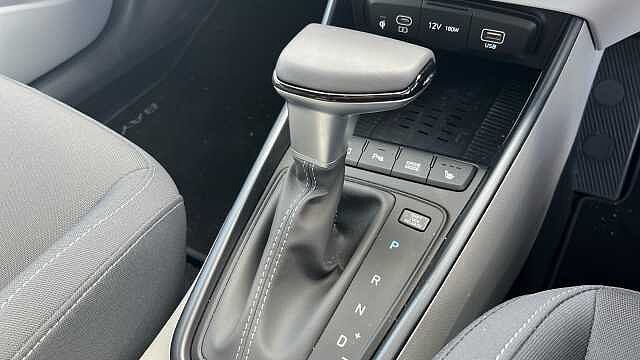 Hyundai Bayon Bayon HAT 1.0 T-gdi 90PS Tech Line DCT