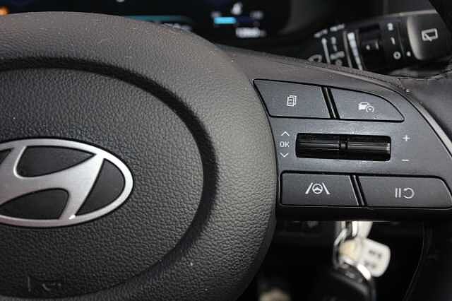 Hyundai BAYON 1.0 TGDi Premium 5dr DCT White