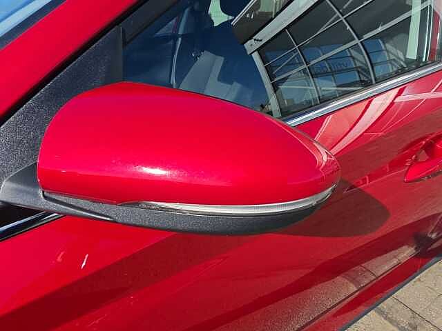 Hyundai BAYON 1.0 TGDi 48V MHEV Premium 5dr DCT Red