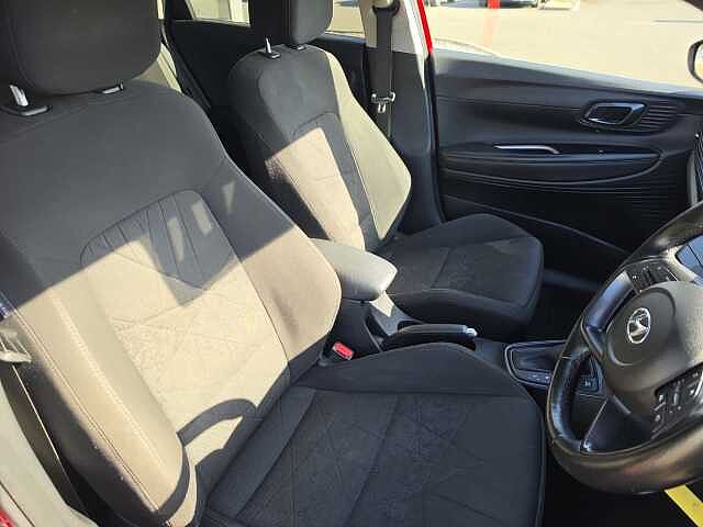 Hyundai BAYON 1.0 TGDi 48V MHEV Premium 5dr DCT Red